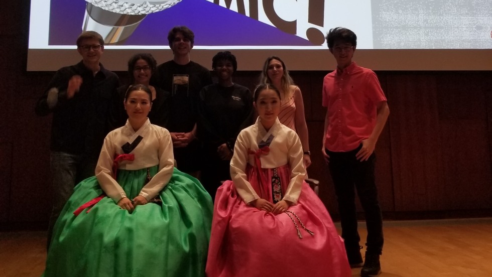 Korean Performers in front of state